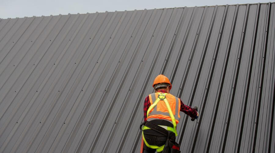 Professional gutter cleaning in Adel, IA